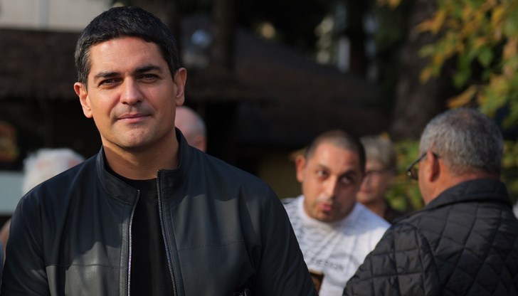 Лидерът на партия МЕЧ настоява за отказ от еврозоната Лидерът на партия МЕЧ настоява за отказ от еврозоната