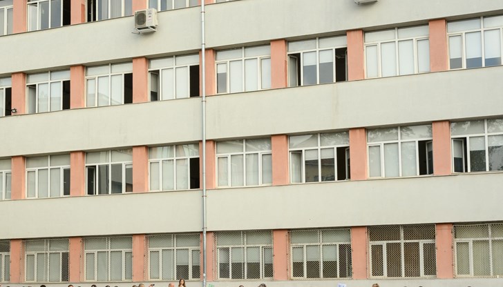 Александър Евтимов е задържан за 24 часа, откриха 20 камери в тоалетните