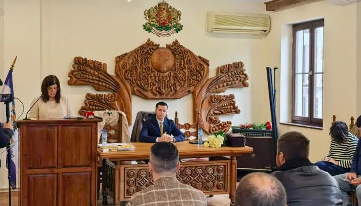 Общинският съвет отличи Йорданка Христова и още 11 личности със званието "Почетен гражданин"