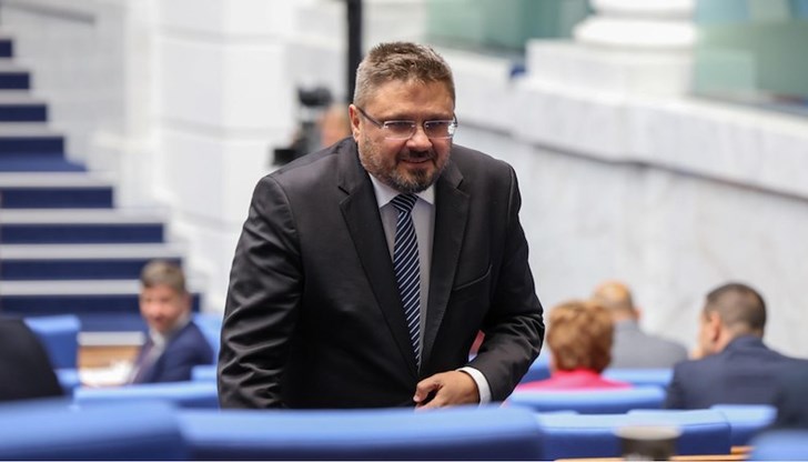 Депутатите гласуваха със 170 гласа "за" и без нито един "против" втория мандат на юриста