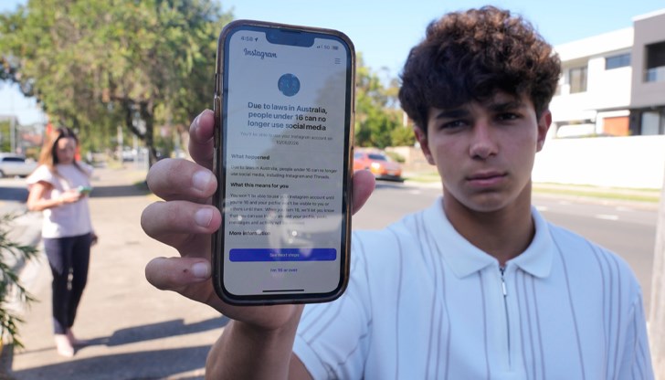 Глоби до 50 милиона долара грозят технологичните гиганти, ако не спрат достъпа на непълнолетни