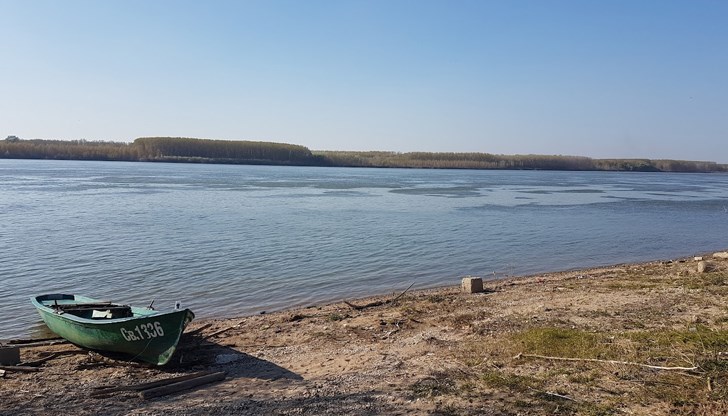 Валежите заместват снеготопенето като основен фактор за нивото на реката, което води до резки колебания и мини-суши Валежите заместват снеготопенето като основен фактор за нивото на реката, което води до резки колебания и мини-суши