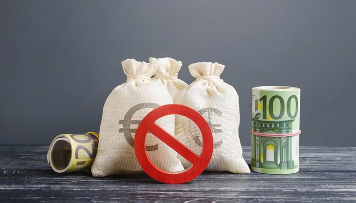 Банките отказват наличности до 5 януари, търговци вещаят хаос в първите дни на 2026 година Банките отказват наличности до 5 януари, търговци вещаят хаос в първите дни на 2026 година