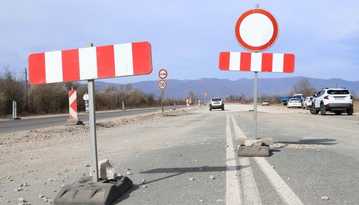 АПИ въведе обходни маршрути през Шумен и пътните възли на АМ "Хемус" до края на работния ден АПИ въведе обходни маршрути през Шумен и пътните възли на АМ "Хемус" до края на работния ден