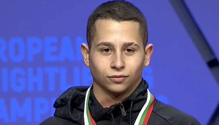 Русенецът излезе на състезателния подиум в категория до 60 килограма Русенецът излезе на състезателния подиум в категория до 60 килограма