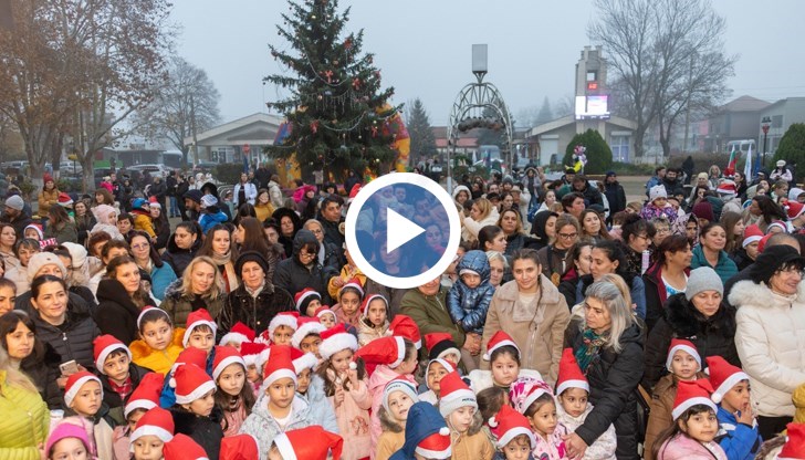 Новата традиция събра стотици жители на площада с кулинарни изкушения и празнична заря