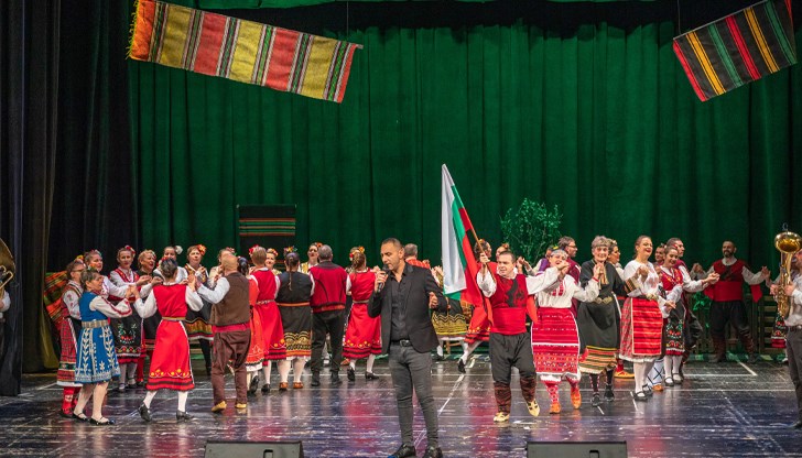 Берковската духова музика и кметът Пенчо Милков подкрепиха благотворителната кауза за 19-ия рожден ден на школата