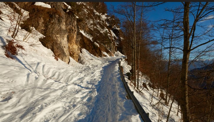 Туристите трябва да бъдат особено внимателни при придвижването си