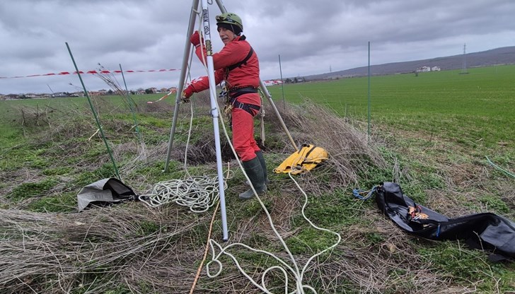 Специализирана алпийска група извади невредима немска овчарка навръх празника си