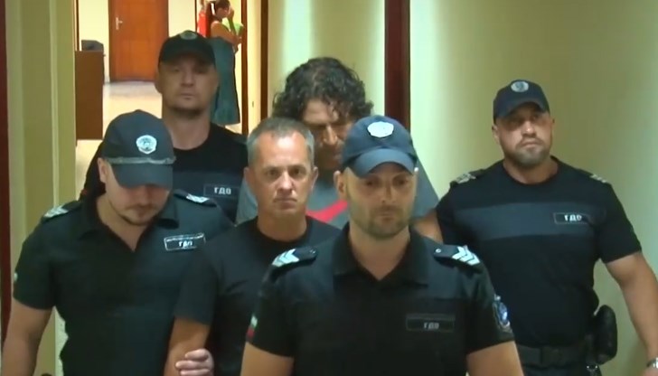 Отговорникът на базата излиза срещу 7000 лева гаранция Отговорникът на базата излиза срещу 7000 лева гаранция