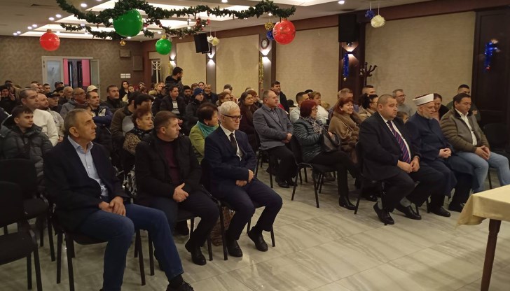 Областният съвет на ДПС уважи дискусията за ценностите и диалога между общностите Областният съвет на ДПС уважи дискусията за ценностите и диалога между общностите