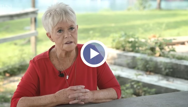 Шарлот Холмс разказа за срещата си с Бог и ужасяващата миризма на ада