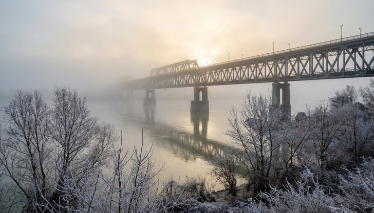 Температурите падат до минус 1 градус, слънцето се показва следобед Температурите падат до минус 1 градус, слънцето се показва следобед