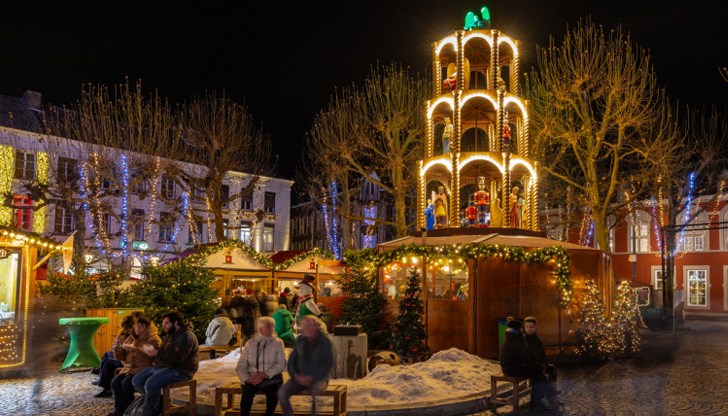 Арестувани са петима мъже Арестувани са петима мъже