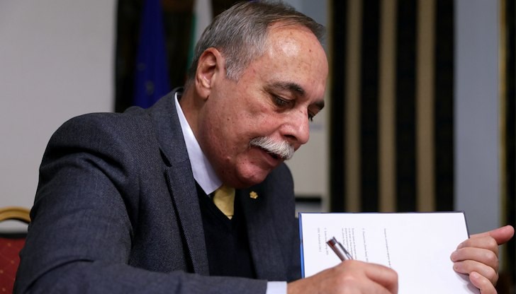 Дипломатът определи санкциите като административен акт без съд и заяви, че Тръмп е единственият шанс за мир Дипломатът определи санкциите като административен акт без съд и заяви, че Тръмп е единственият шанс за мир