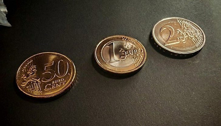 Плащанията на митнически задължения ще се извършват само в европейската валута от 2026 година