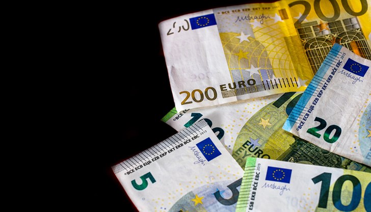 Ако пропуснете срока или сте самоосигуряващо се лице, трябва да подадете декларация директно към НАП след Нова година