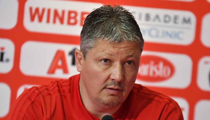 Лекарите не могат да започнат лечение заради силното изтощение на легендарния нападател