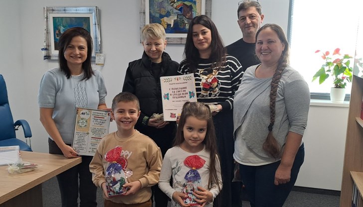 Малчугани от Червена вода благодариха на дарители за новата отоплителна система