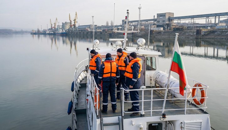 Агенцията в Русе разполага със съвременен флот, но има нужда от хора Агенцията в Русе разполага със съвременен флот, но има нужда от хора