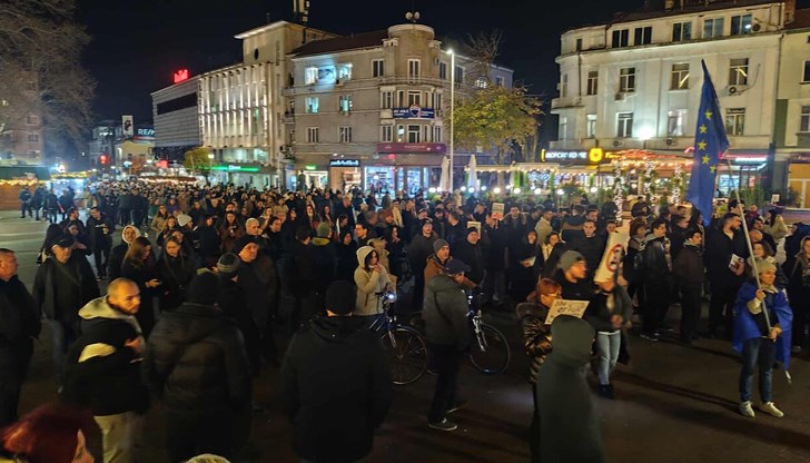 Стотици демонстранти настояват за смяна на главния прокурор и край на манипулациите