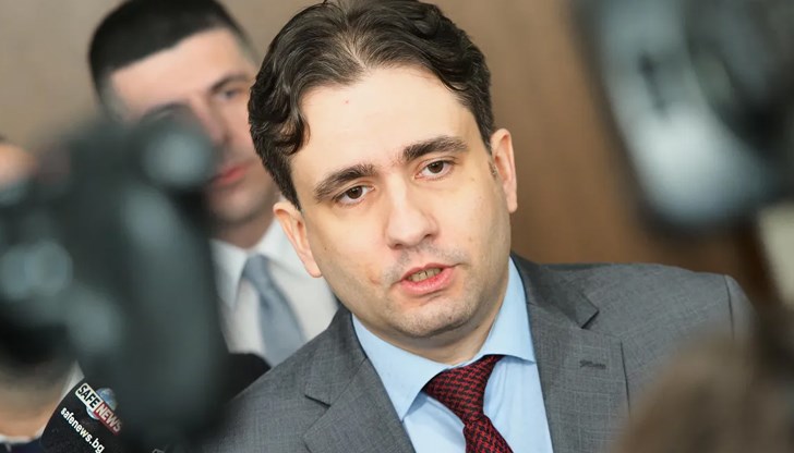 От коалицията внасят промени в Изборния кодекс за връщане на машинното гласуване От коалицията внасят промени в Изборния кодекс за връщане на машинното гласуване