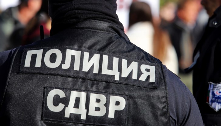 Иззети са множество компютри и цифрови носители от адрес в София