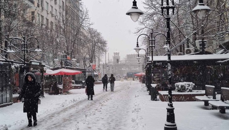Валежите започват в неделя вечер, очаква се рязко застудяване в края на декември Валежите започват в неделя вечер, очаква се рязко застудяване в края на декември