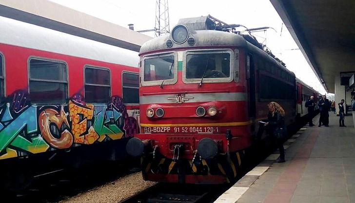 Първият нов влак "Шкода" пристига през януари и тръгва по линиите през април 2026 година Първият нов влак "Шкода" пристига през януари и тръгва по линиите през април 2026 година