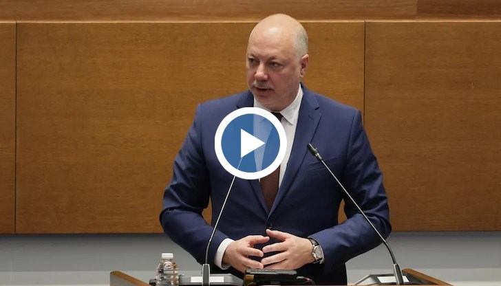 Искането на оставка е заради "провал в икономическата политика", готвят се масови протести тази вечер