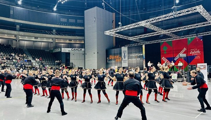 Събраха средства за лечението на ученичка от МГ "Баба Тонка" по време на Коледното надиграване