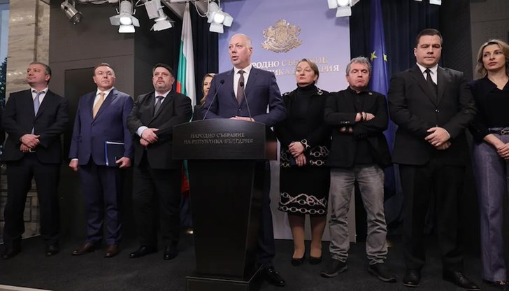 Росен Желязков: Влизаме в режим на удължителен бюджет без възможност за инвестиции Росен Желязков: Влизаме в режим на удължителен бюджет без възможност за инвестиции