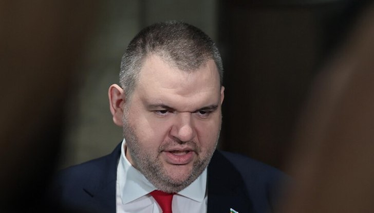 Александър Евтимов беше освободен вчера срещу гаранция от 5000 лева Александър Евтимов беше освободен вчера срещу гаранция от 5000 лева