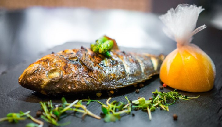 Традицията повелява на трапезата задължително да присъства риба Традицията повелява на трапезата задължително да присъства риба