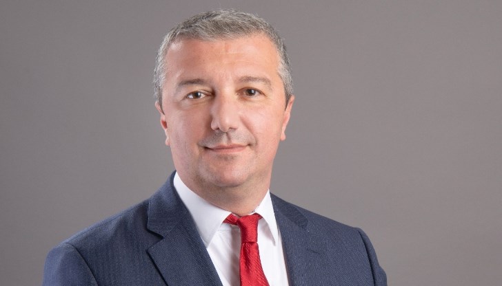 Социалистът предупреди за настъпващ социален хаос и защити ревизирания бюджет по време на консултациите при държавния глава Социалистът предупреди за настъпващ социален хаос и защити ревизирания бюджет по време на консултациите при държавния глава