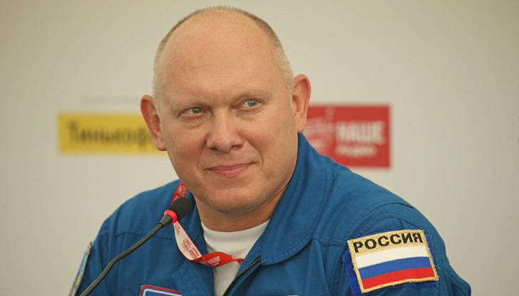 Олег Артемиев е снимал двигатели и документи в базата на