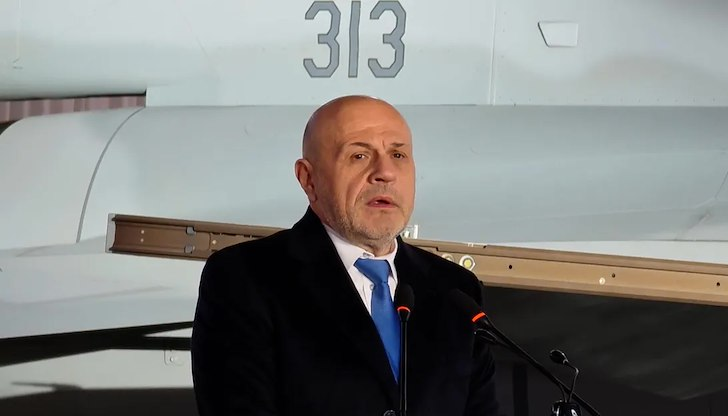 Пристигнаха последните два изтребителя от първия договор със САЩОсемте самолета