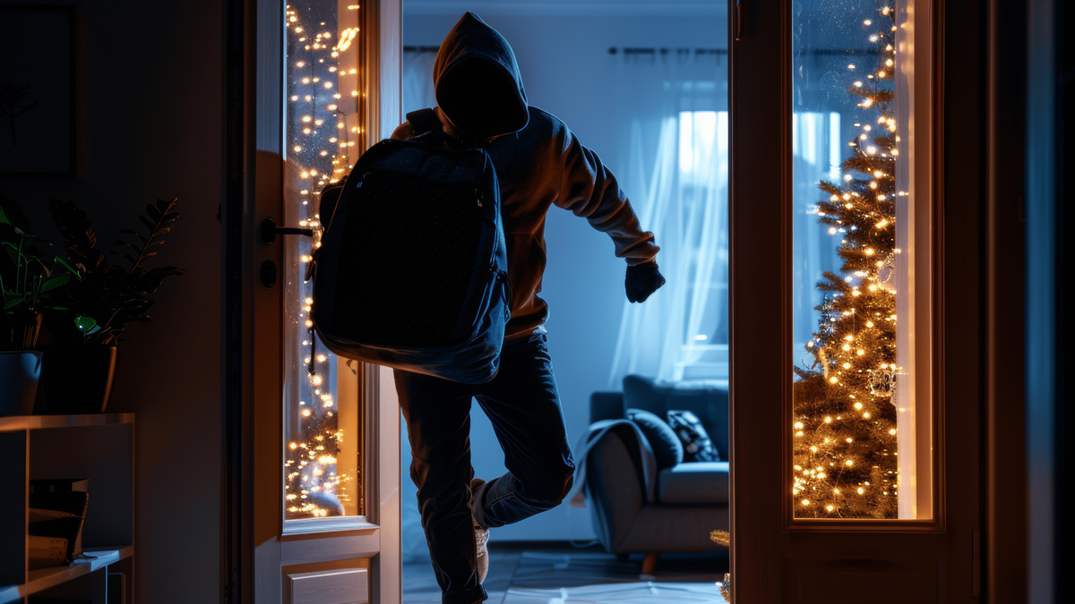 Полиция и ключари съветват да не споделяме плановете си в