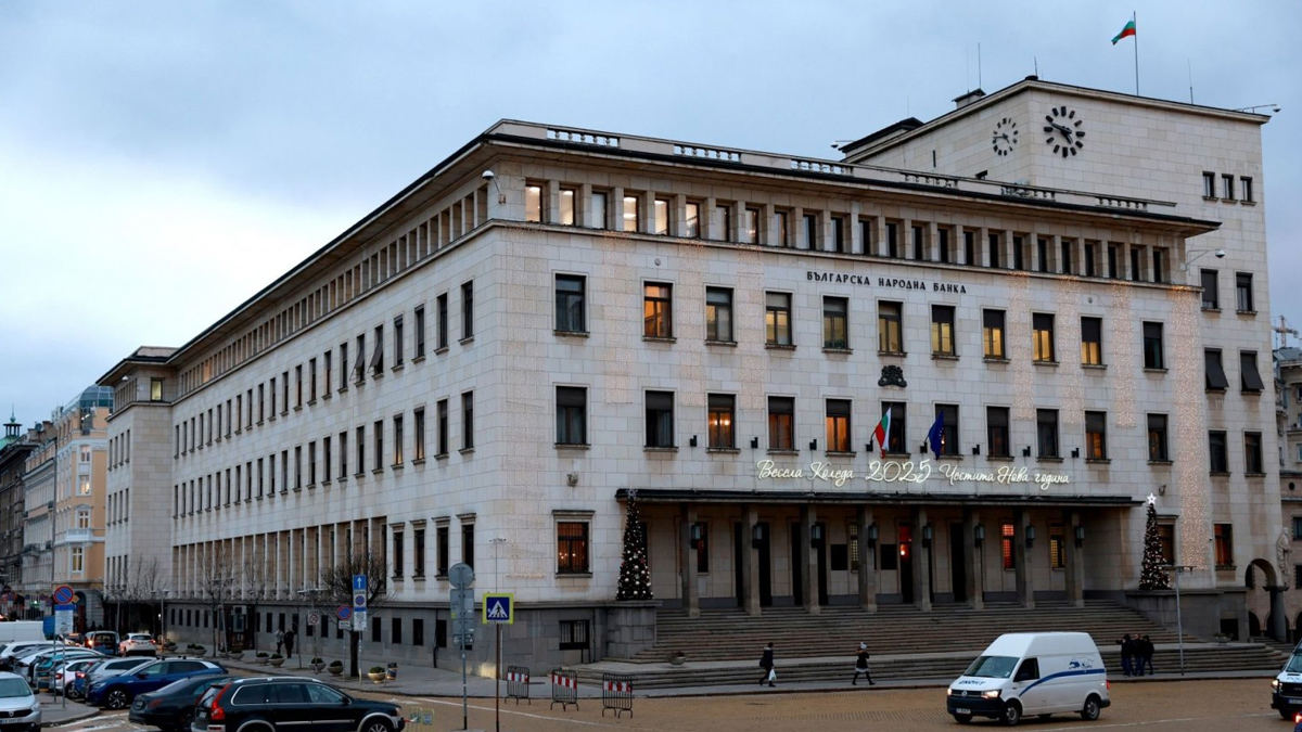 Управителният съвет въвежда нови европейски стандарти и подхода на ЕЦБУправителният