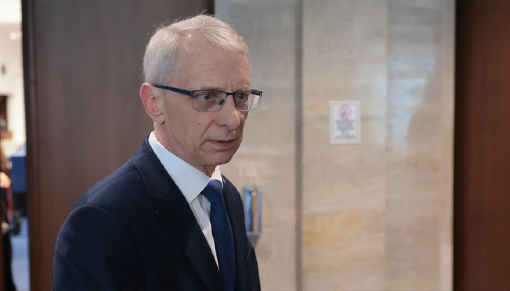 Николай Денков алармира за драстичен спад на средствата след 2026