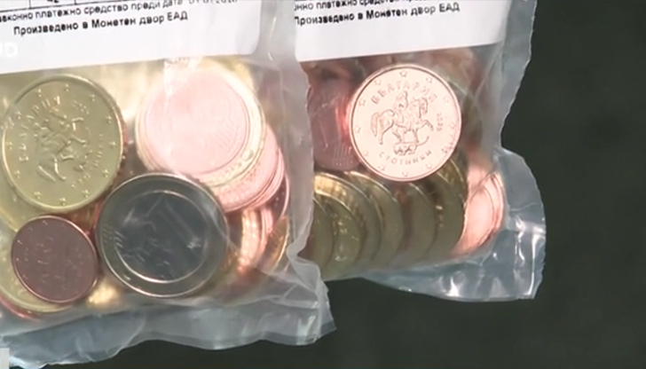 Гражданите могат да закупят до два комплекта във всички пощенски