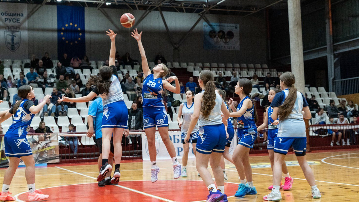 Русенски баскетболисти обединиха усилия в мащабна дарителска акцияБаскетболният клуб СКБ