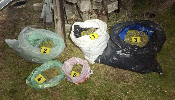 Дрогата е открита в къщи и автомобил в село Паничарево,