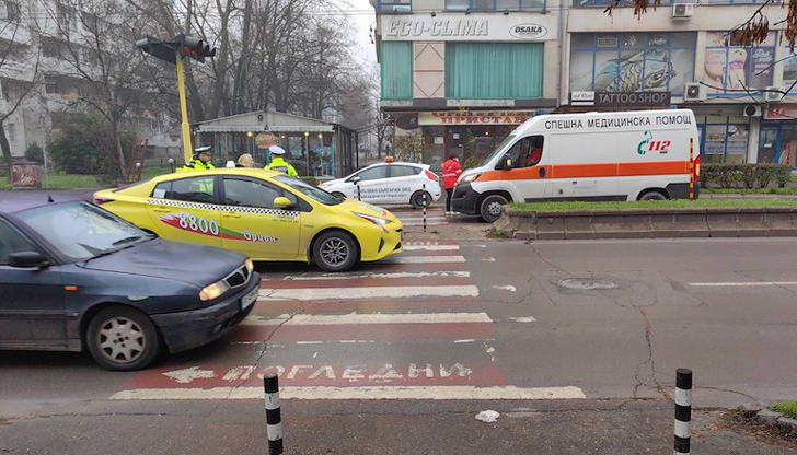 Пострадалата се размина с уплаха, трафикът по булевард Скобелев бе
