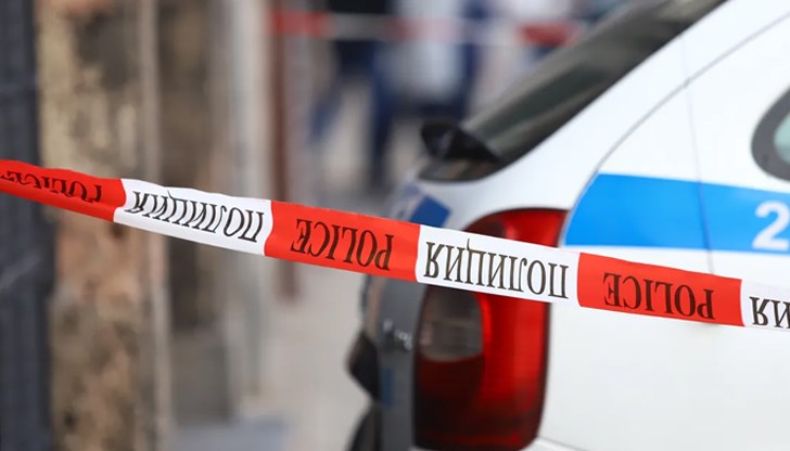 Шофьор с висока скорост удари полицейски автомобил след инцидент с