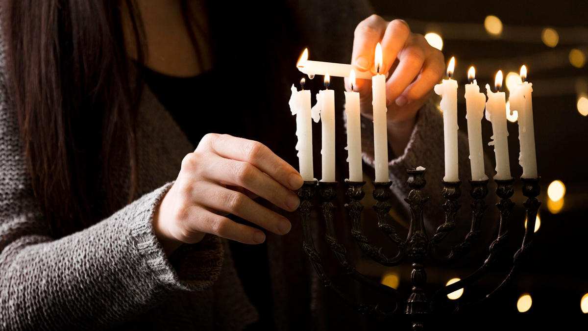 Хиляди българи празнуват имен ден в навечерието на КоледаДнес, 24