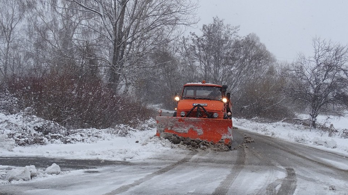 Ограничиха движението на камиони през прохода Превала, АПИ призовава за