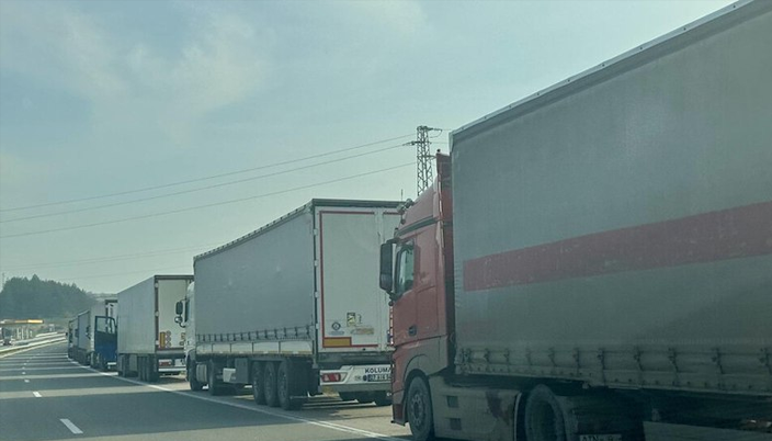 Трафикът на камиони се увеличи с 15% заради протестите на