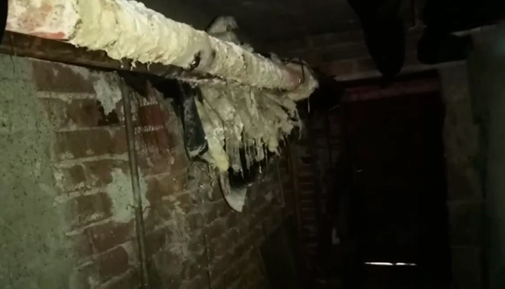 Жители на квартал Лозенец“ дежурят денонощно заради теч на вряла