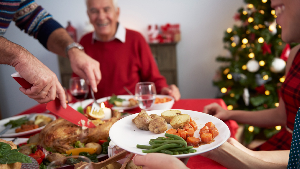 Социални механизми ни карат да вярваме, че пазаруването прави празника